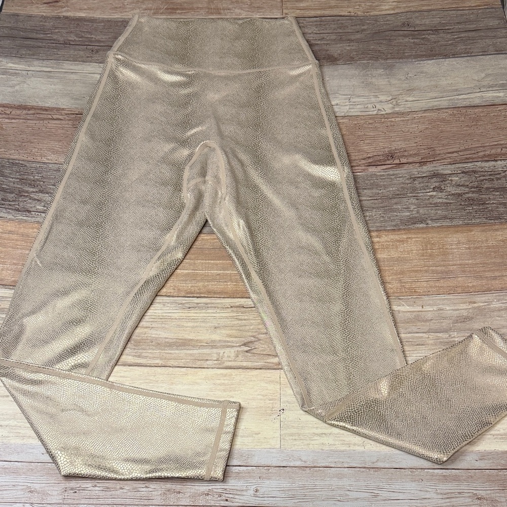 BuffBunny Shiny Gold Leggings - Picture 2 of 7